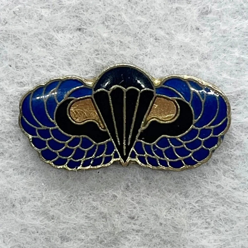 🔮 5/$25 Vintage US Army Airborne Parachutist‎ Pin